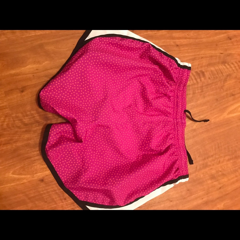 Nike shorts - Picture 2 of 3